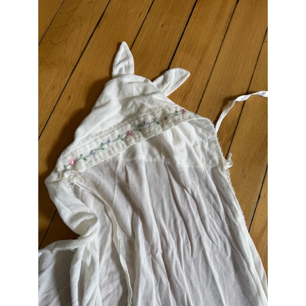 Dapper-Do vintage 50s bunny ears hooded infant blanket lightweight white classic